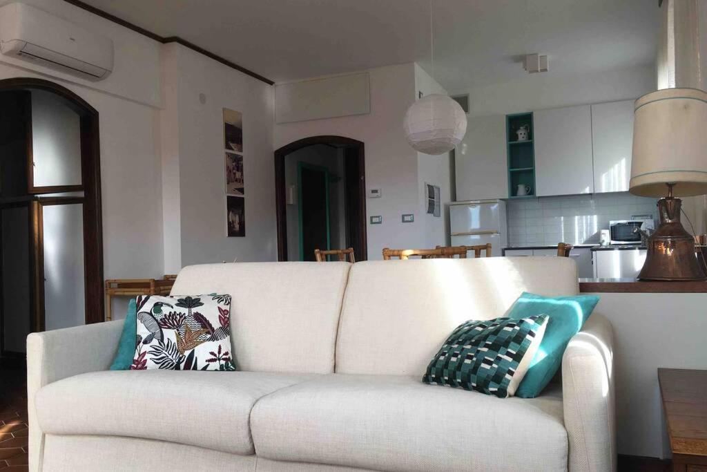 Acqua Marina Apartment คาโมยลี ภายนอก รูปภาพ